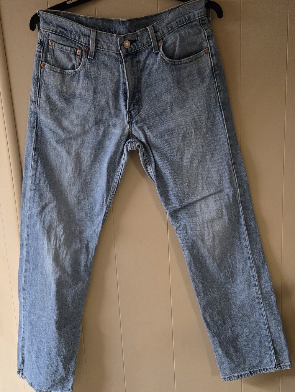 Classic Light Blue Men's 569 Straight-Leg Jeans